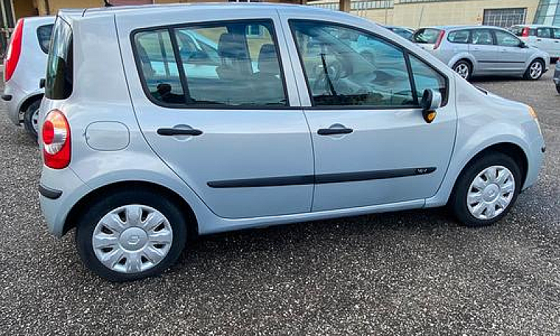 Renault Modus...
