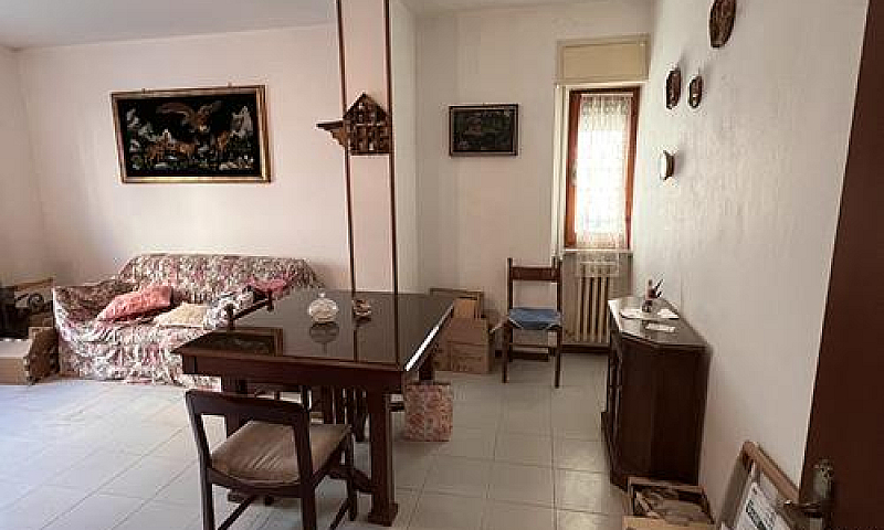 Appartamento Con Gia...