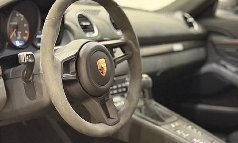 Porsche 718 Cayman 4...