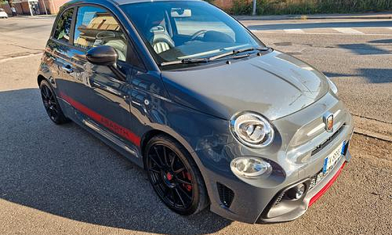Abarth 695 1.4 Turbo...