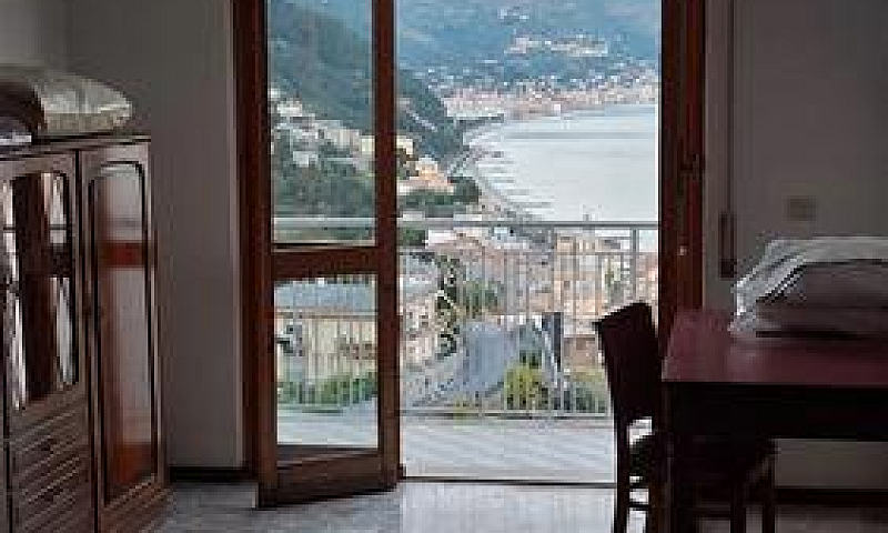 Attico Balconata E G...
