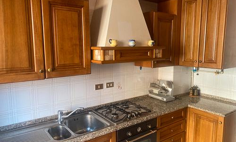 Trilocale Con Cucina...