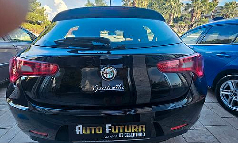 Alfa Romeo Giulietta...