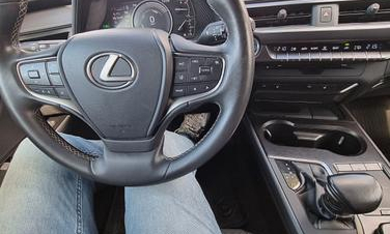Lexus Ux 250H Hybrid...