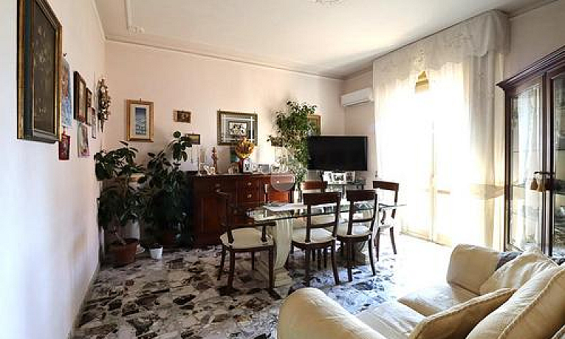 4 Locali A Terni...