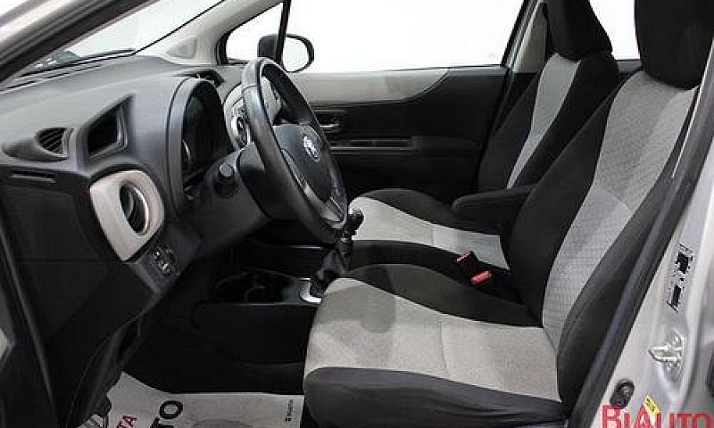 Toyota Yaris 1.4 D-4...