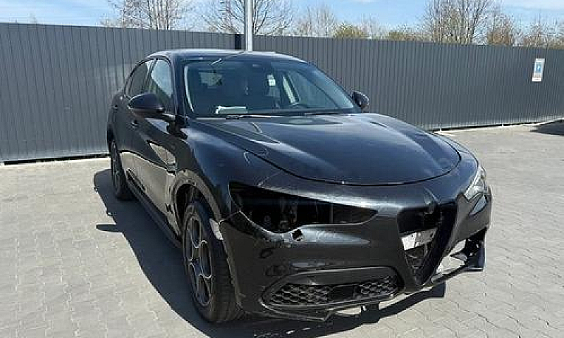 Alfa Romeo Stelvio 2...