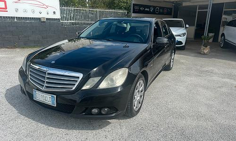 Mercedes-Benz E 220 ...