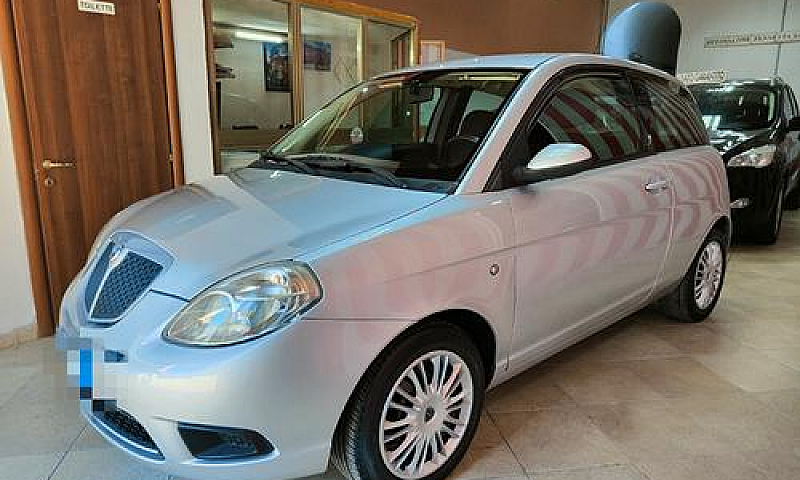 Lancia Ypsilon 1.2 A...