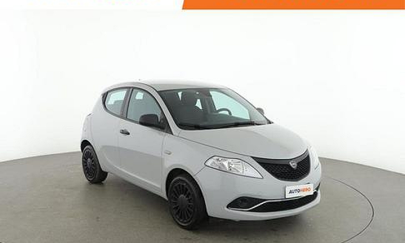 Lancia Ypsilon Fh460...