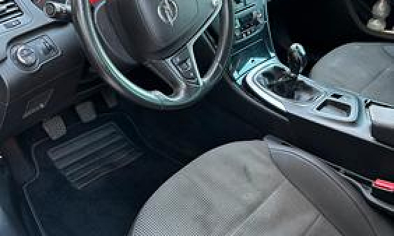 Opel Insignia 1.6 Tu...