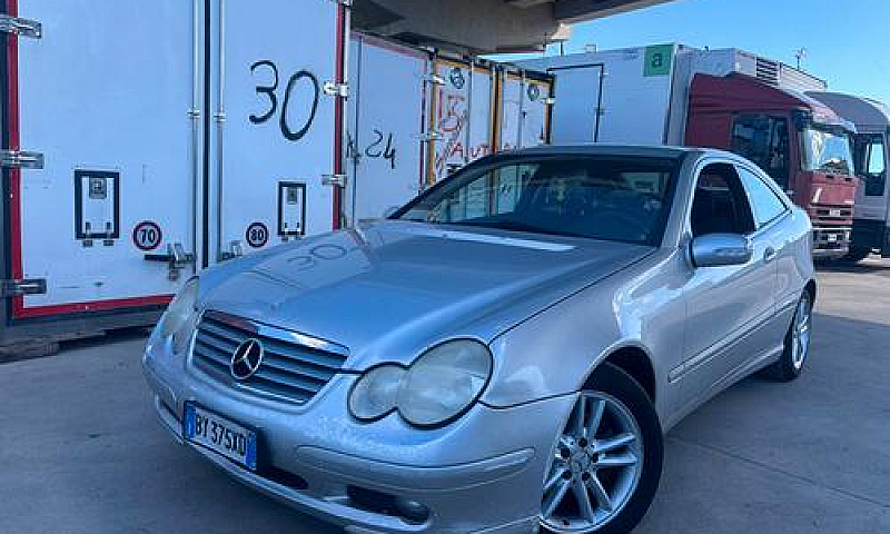 Mercedes-Benz C 220 ...