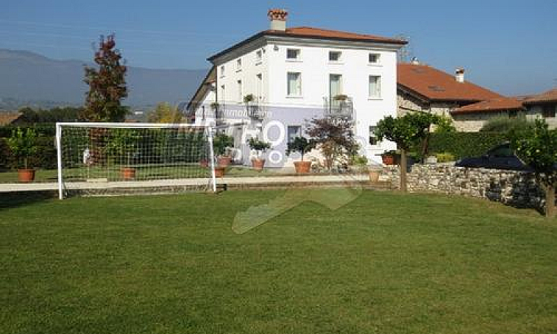 Rif.r/4452| Casa Aff...