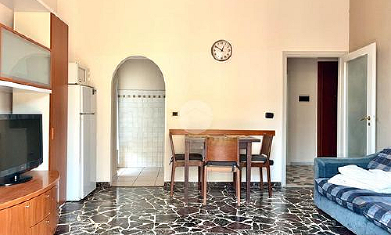 3 Locali A Firenze...