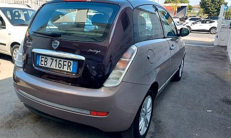 Lancia Ypsilon 1.3 M...