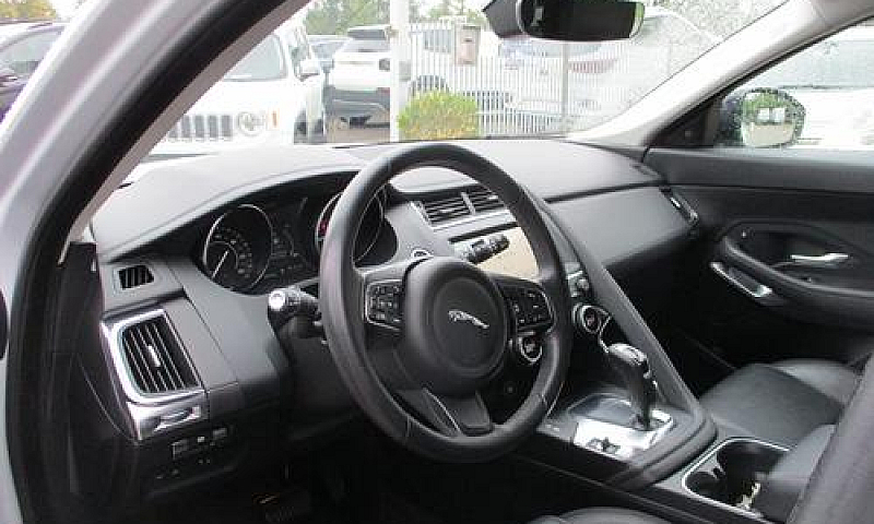 Jaguar E-Pace 2.0D 1...