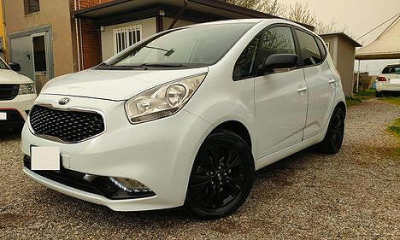 Kia Venga 1.4 Crdi 9...