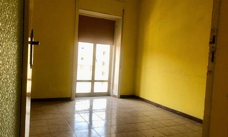 Via Pironti: Quadril...