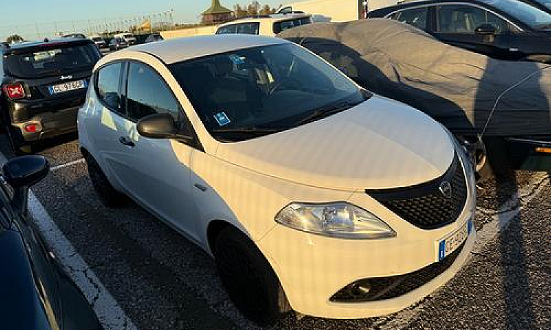 Lancia Ypsilon 1.0 F...