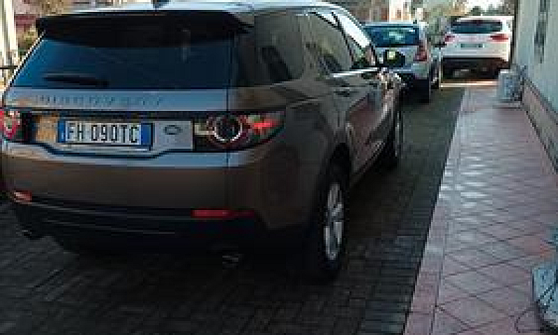 Land Rover Discovery...