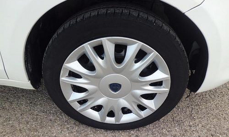 Lancia Ypsilon 1.3 M...