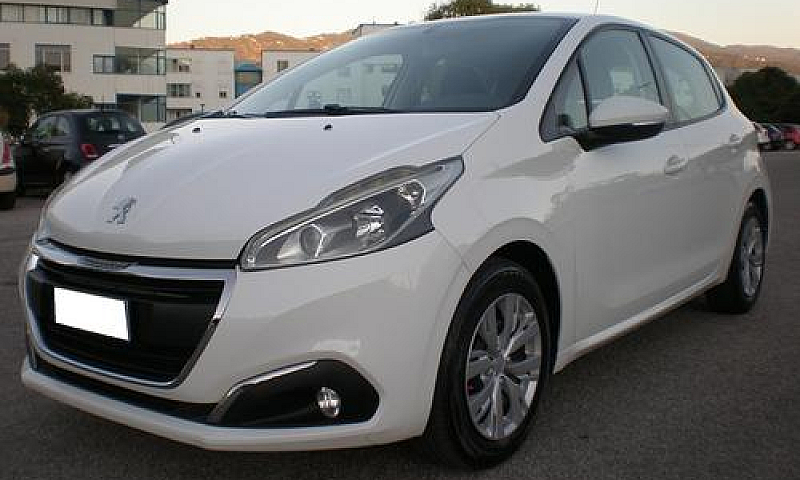Peugeot 208 Restylin...