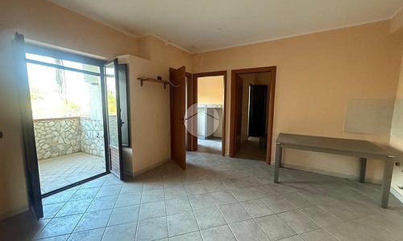 3 Locali A Scalea...