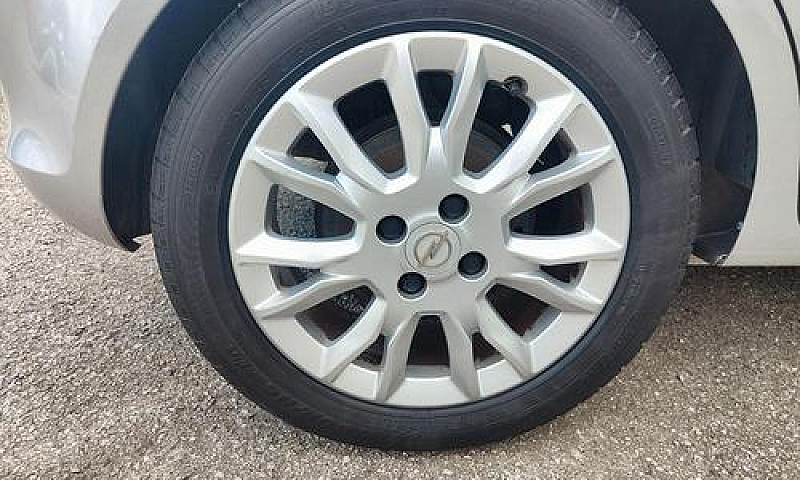 Opel Corsa 1.2 Benzi...