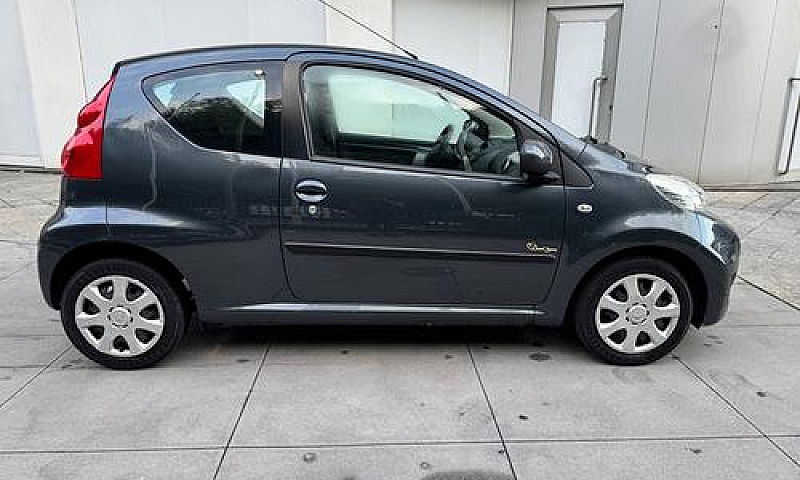 Peugeot 107 1.0 Km 6...