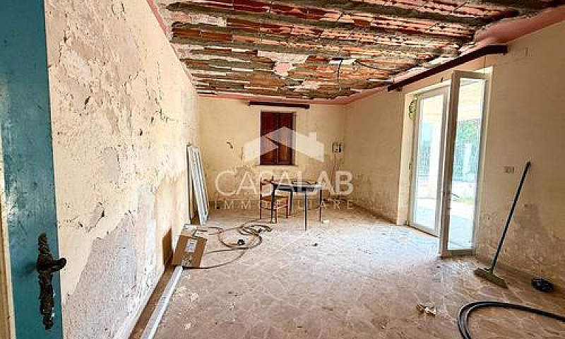 Porzione Di Villa Da...