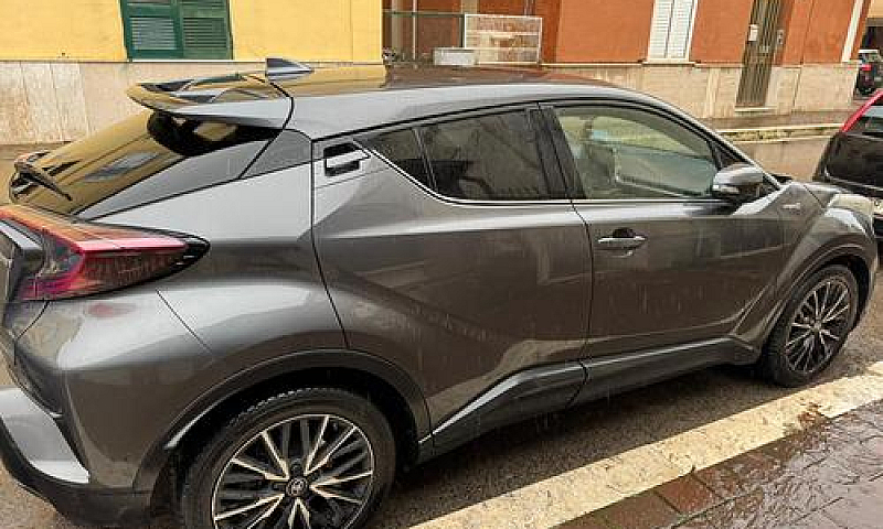 Toyota Chr 1.8...