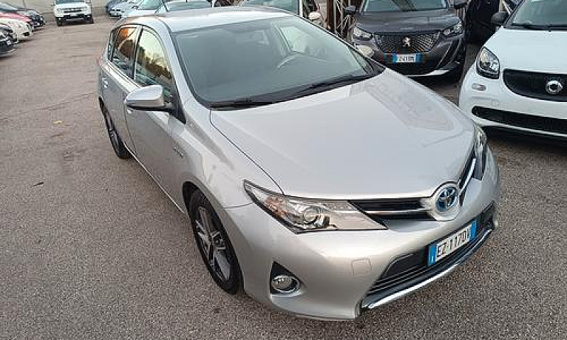 Toyota Auris 1.8 Hyb...