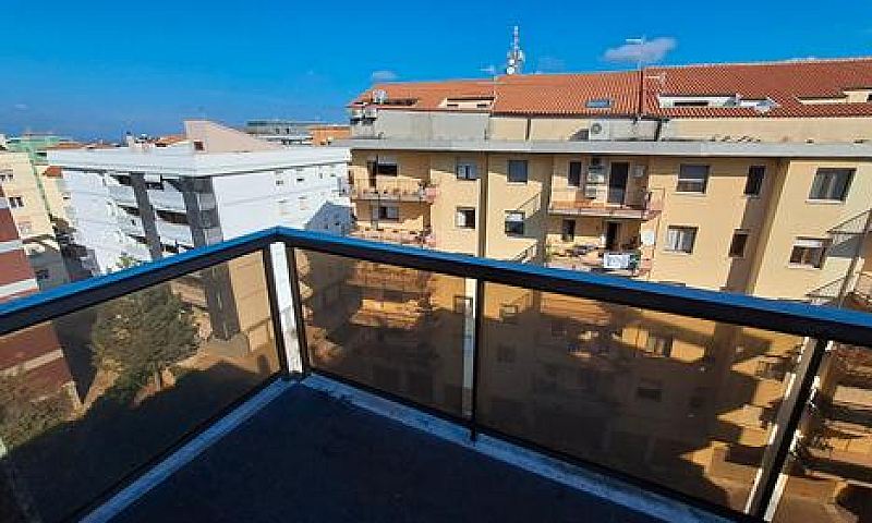 Via Dau- Attico Pano...