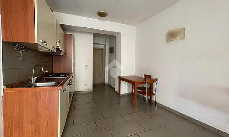 2 Locali A Firenze...