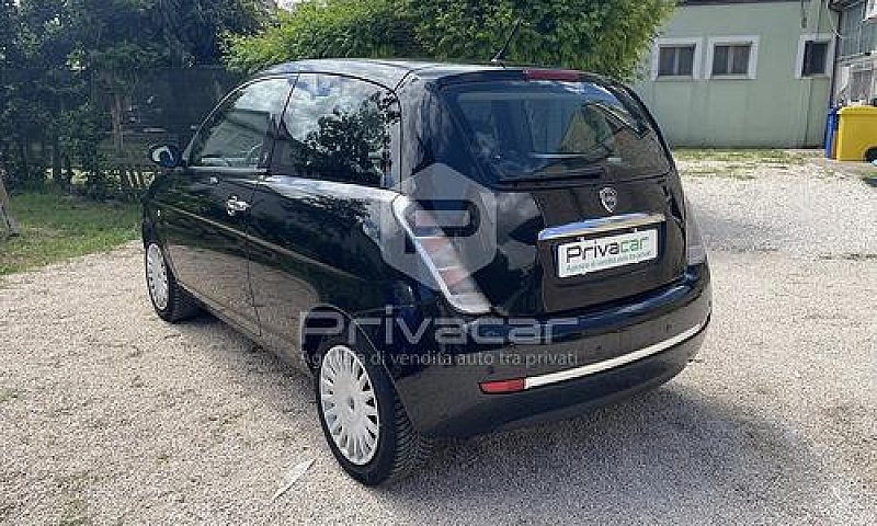 Lancia Ypsilon 1.3 M...