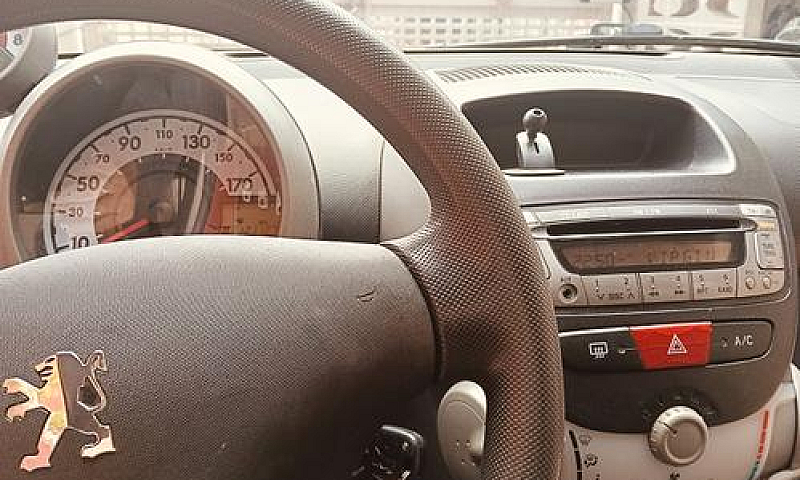 Peugeot 107 - 1.0 Pl...