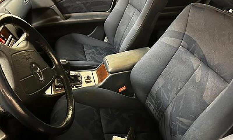 Mercedes-Benz E 250 ...