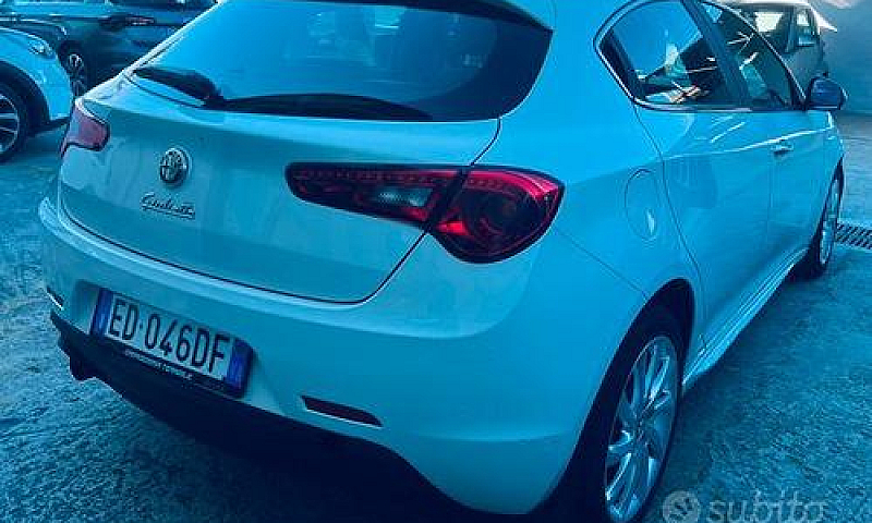 Alfa Romeo Giulietta...