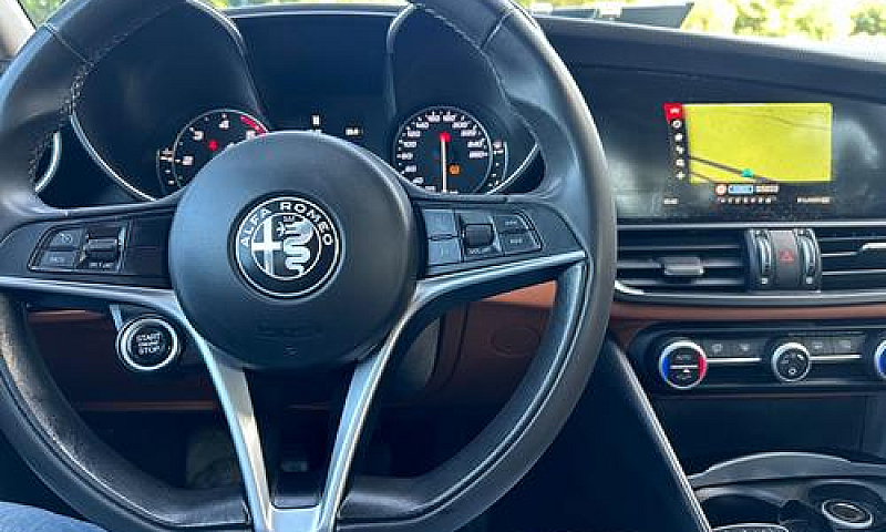 Alfa Romeo Giulia 2....