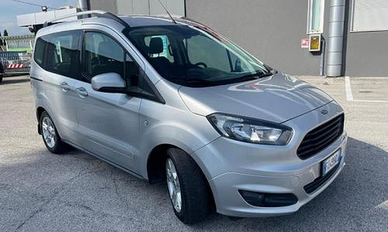 Ford Tourneo Courier...