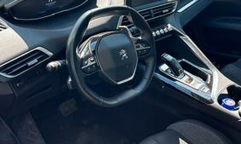 Peugeot 3008...