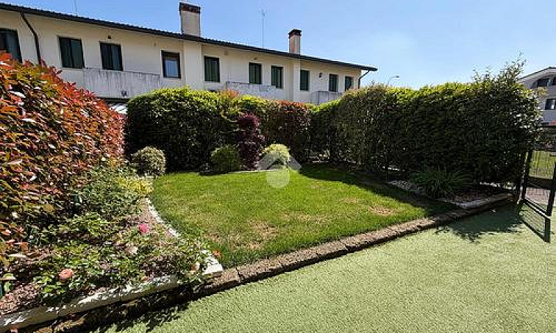 3 Locali A Asolo...