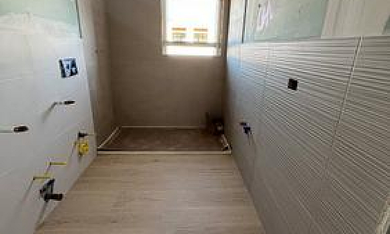 Trilocale Con Balcon...