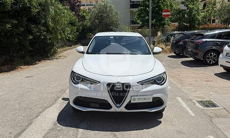 Alfa Romeo Stelvio 2...