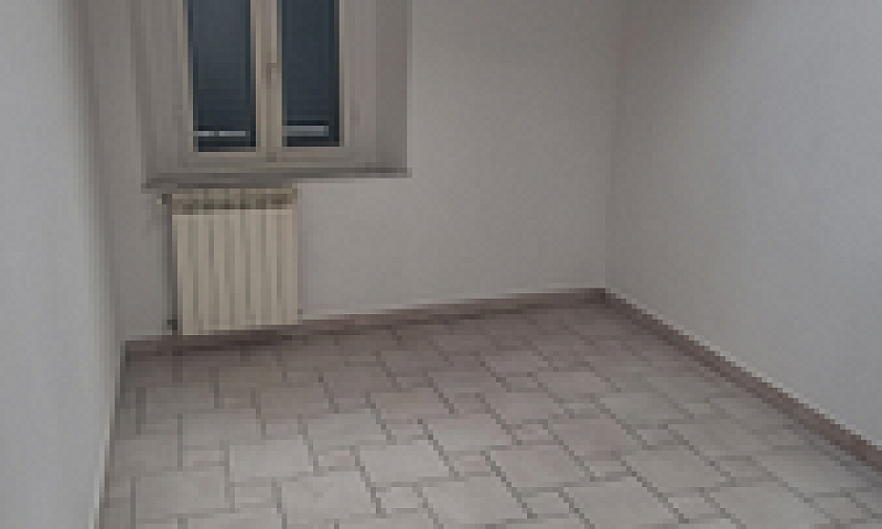 Casa Con Ingresso In...