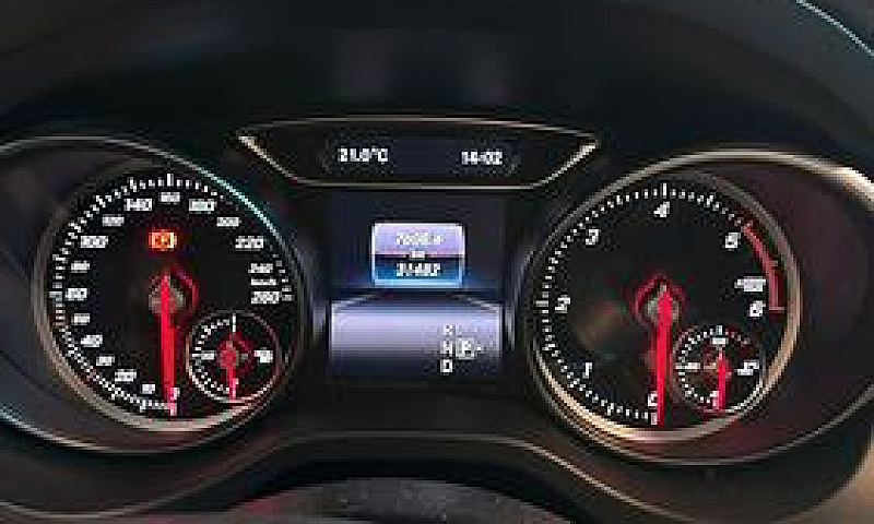 Mercedes-Benz Gla 20...