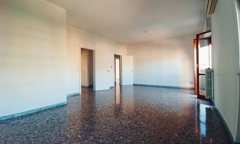 Appartamento Via Tro...