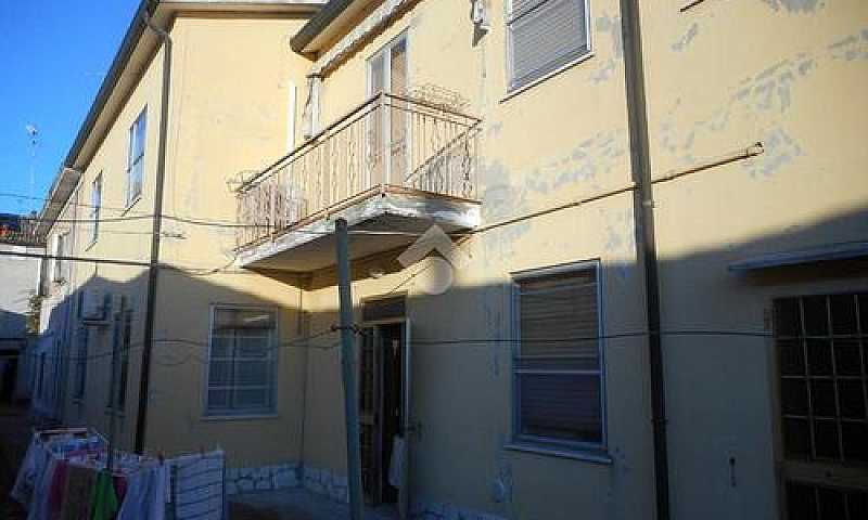 4 Locali A Comacchio...