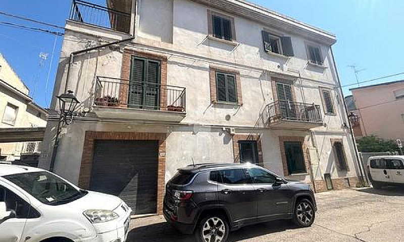 3 Locali A San Salvo...