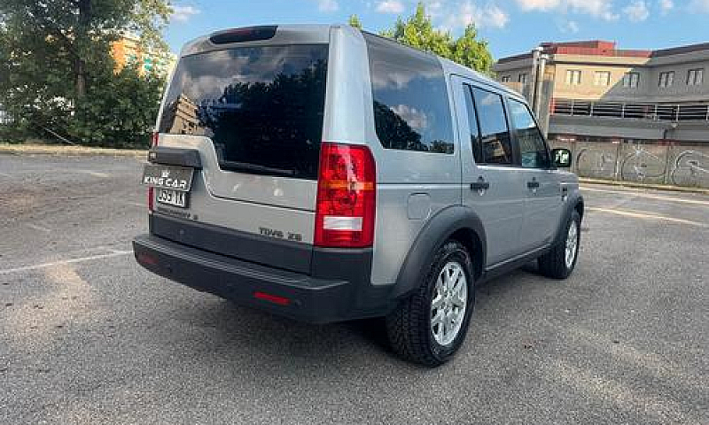 Land Rover Discovery...
